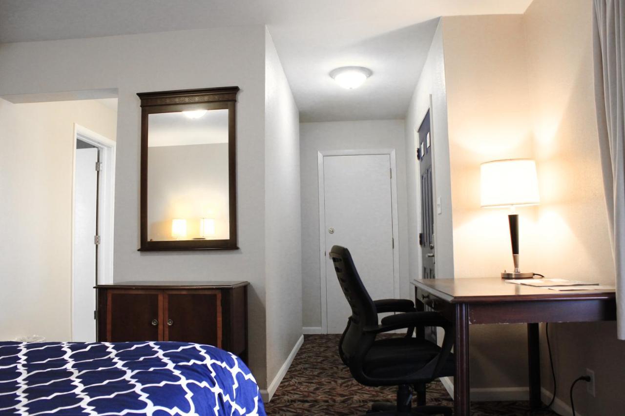 Alpine Inn & Suites Rockford Eksteriør bilde