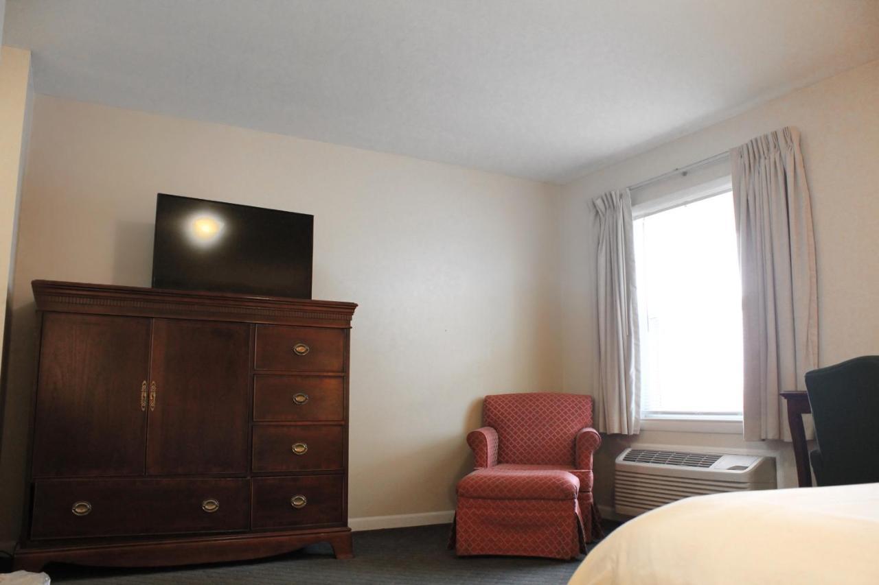 Alpine Inn & Suites Rockford Eksteriør bilde