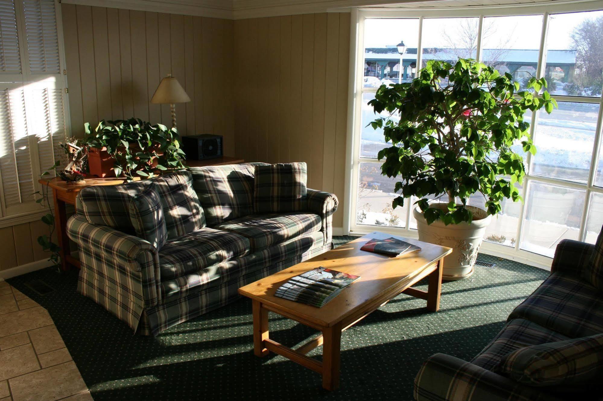 Alpine Inn & Suites Rockford Eksteriør bilde